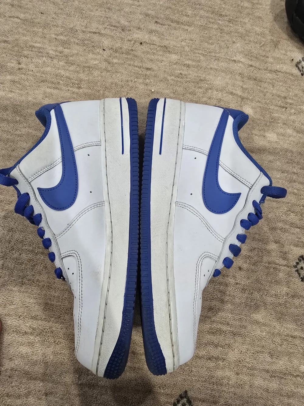 Nike Men's White & Blue Low-Top Sneakers